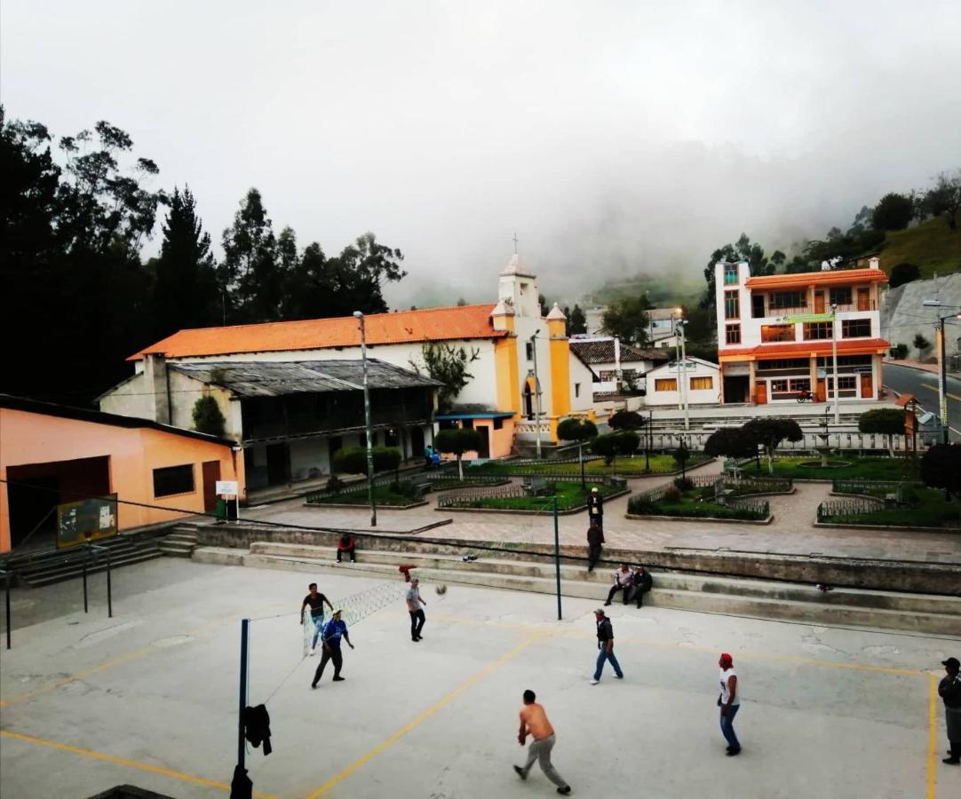 Lagoon Hotel Chugchilan Luaran gambar